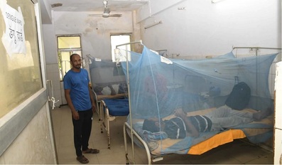 Pakistan hospitals run out of beds on dengue surge